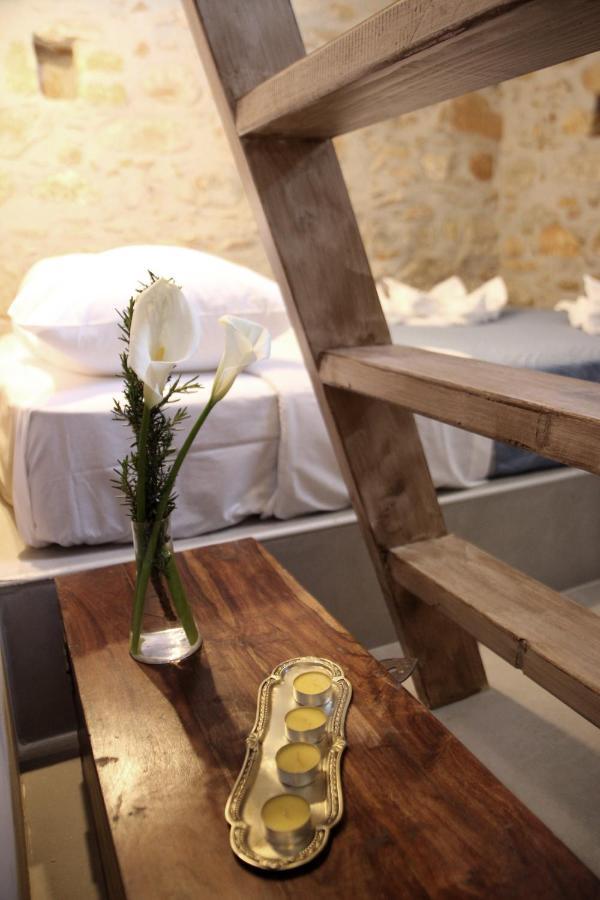 Laini Guest Houses Kouloukouthiana 外观 照片