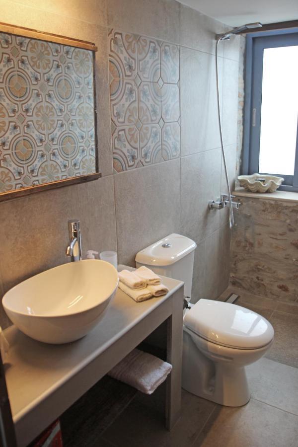Laini Guest Houses Kouloukouthiana 外观 照片
